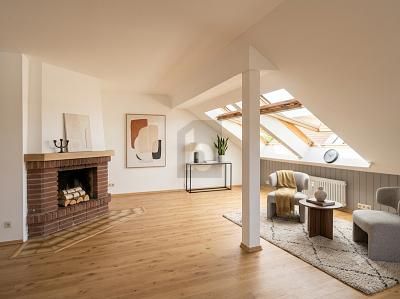 LICHTDOORSTROOMDE WONING MET HAARD – 1781005468_b2d355.jpg