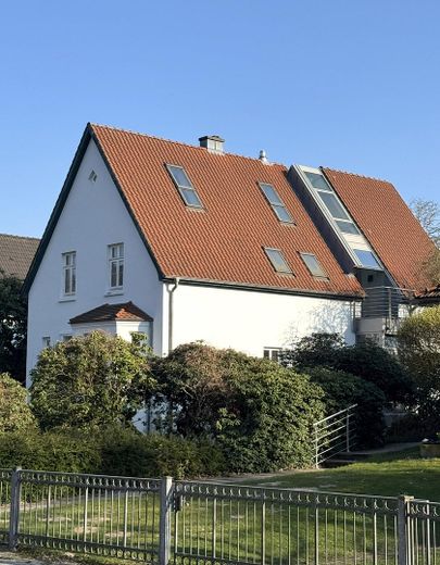 Exclusive Bremen House by the Lake – Parkland & Building Land – Photo 11