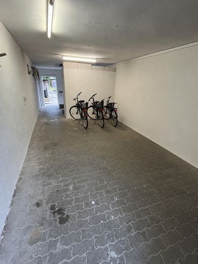 Komplett renoviertes Reihenendhaus mit großem Dachstudio und separatem Garten in Harthausen – Garage (Mitbenutzung)