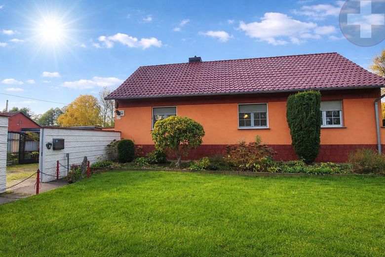 Haus mit geschütztem Innenhof &amp; vielseitigem Zusatzraum in Stülpe: RUHE. PRIVAT. MÖGLICHKEITEN. – Ankommen &amp; durchatmen - Ihr Zuhause mit besonderer Atmosphäre im Grünen