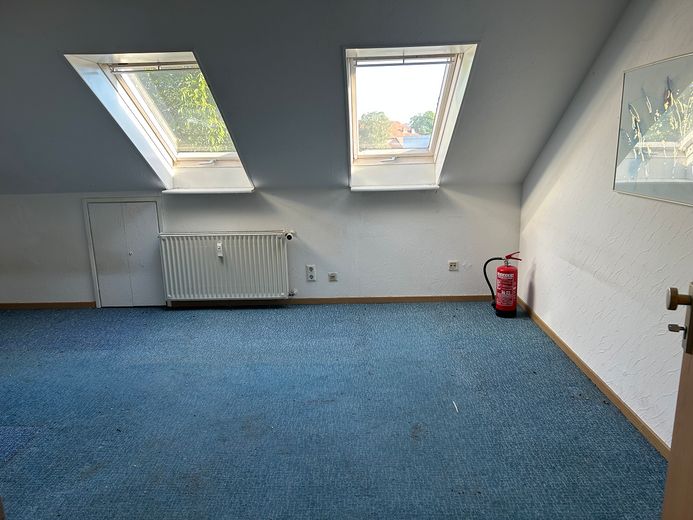 Mieszkanie dwupoziomowe 85 m² w pobliżu kampusu, bezpośrednio przy Ringgleis + 55 m² zaadaptowanej powierzchni użytkowej na poddaszu – Atelier im DG: Trennwände raus