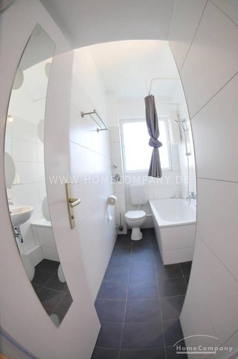 Helle 3-Zimmer-Wohnung mit Balkon in Berlin Wilmersdorf, möbliert – 584928863ac7a18804c67304983a9c7a377a3448.jpg