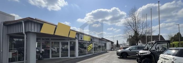 REPRÄSENTATIV, SICHTBAR AN HAUPTSTRASSE