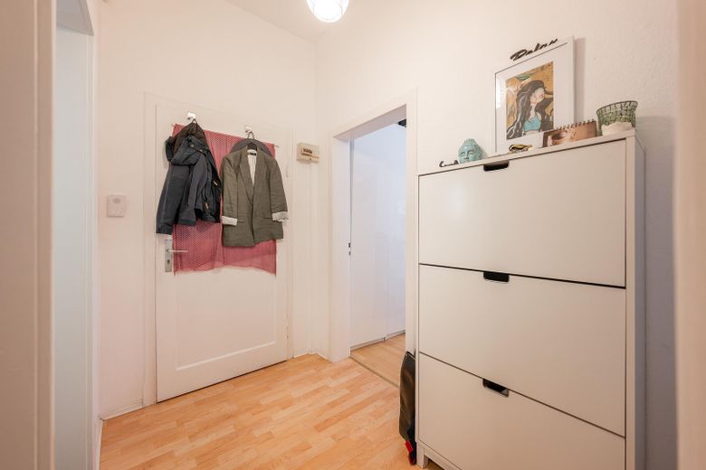 Bez prowizji! Urocze wynajęte 2-pokojowe mieszkanie w kamienicy (ok.51 m²)+balkon w Südweststadt – Diele
