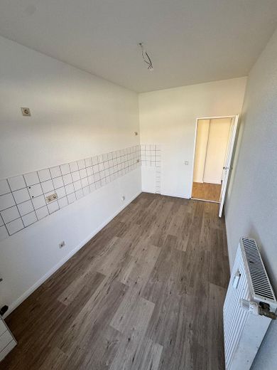 Zentral gelegene, helle 3-Raum Wohnung über 71,67 qm ab 01.08.2026 – Küche