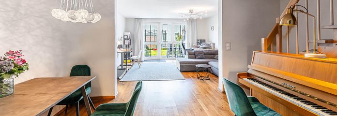 Geräumiges Wohnzimmer