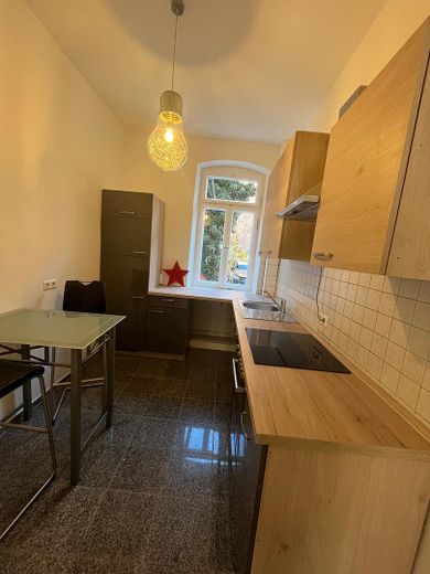 Top 3-room apartment near the castle – Neue Küche