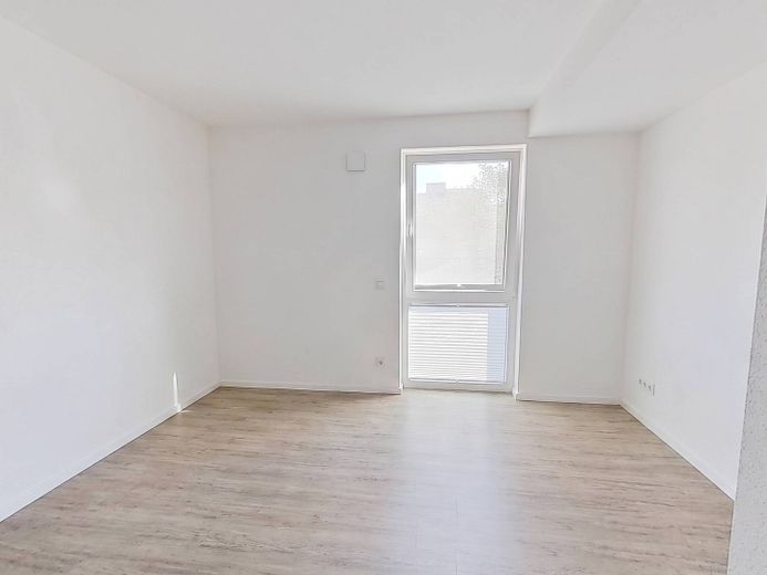 ** Ein Ort zum Wohlfühlen: 3-Zimmer-Wohnung mit offener Küche und Balkon in Bonn-Tannenbusch ** – Schlafzimmer I
