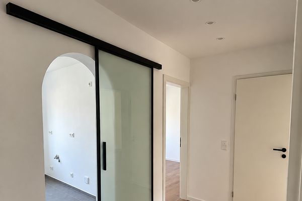 Frisch renovierte und sanierte 3-Zimmer-Wohnung mit Balkon in Brühl