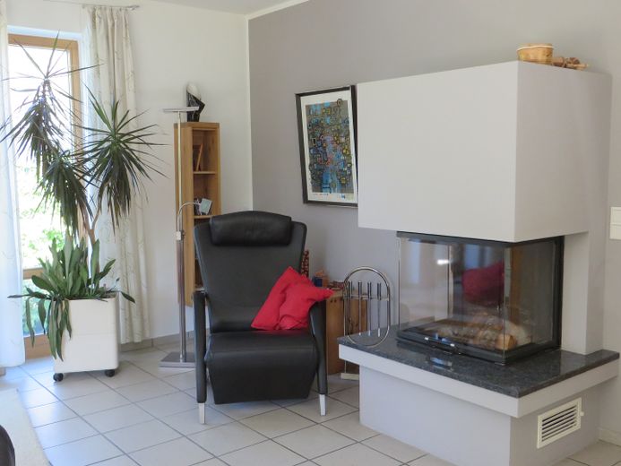 Repräsentatives Architektenhaus zum Verlieben – Wohnzimmer - Kaminecke