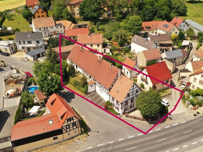 Seltenes Fachwerkhaus bei Radeburg, viel Platz zur Eigennutzung + 3 Wohnungen (voll vermietet) – फोटो 1