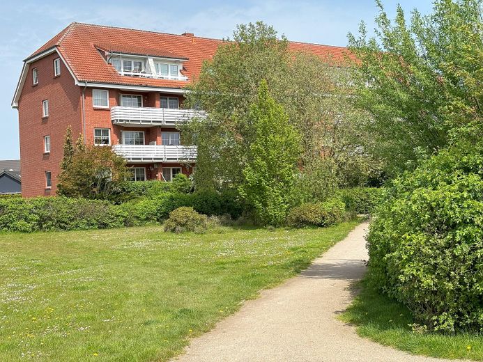 Schicke Wohnung mit Südbalkon Gartenstadt – Balkonansicht