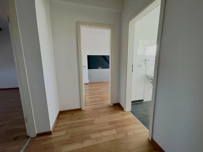 Schicke 2-Zimmer-Wohnung in Krefeld Inrath-Kliedbruch – Flur