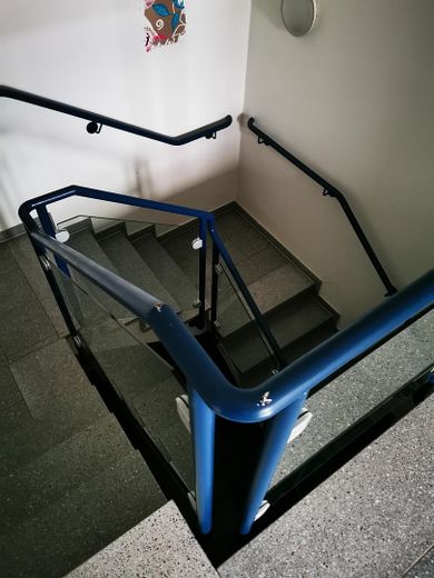 Top Objekt für Tagespflege, Demenz Wohngruppen etc – Treppenhaus in das OG
