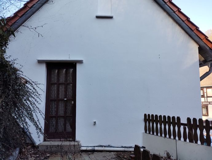 Freistehendes Einfamilienhaus 4 Zimmern 2x Garage + 694qm Bodend – Foto 3