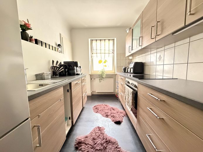 4-Zimmer-Gartenwohnung mit Terrasse | 129 m² Garten +++ PROVISIONSFREI, Kapitalanlage +++ – Küche (im Mietereigentum)