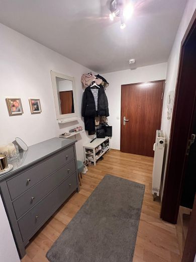 2,5-Zimmerwohnung - gut vermietet - Kapitalanlage - provisionsfrei – Eingangsbereich