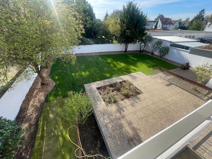 Hermosa casa unifamiliar - reformada integralmente - mucho espacio para toda la familia - ¡sin agente inmobiliario! – OG Blick v. Balk. i. d. Garten