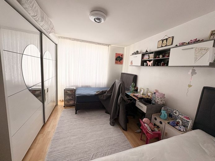 CITYHOUSE: Moderne, sanierte Wohnung mit Balkon zum Wohlfühlen – Kinderzimmer