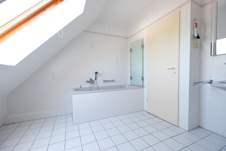 Bad unten Wanne