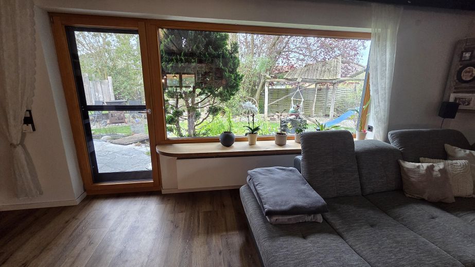 Ampio bungalow con giardino, finiture di pregio e area aggiuntiva opzionale – Zugang Garten