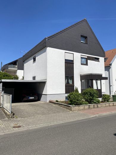 3 family house – Photo 1