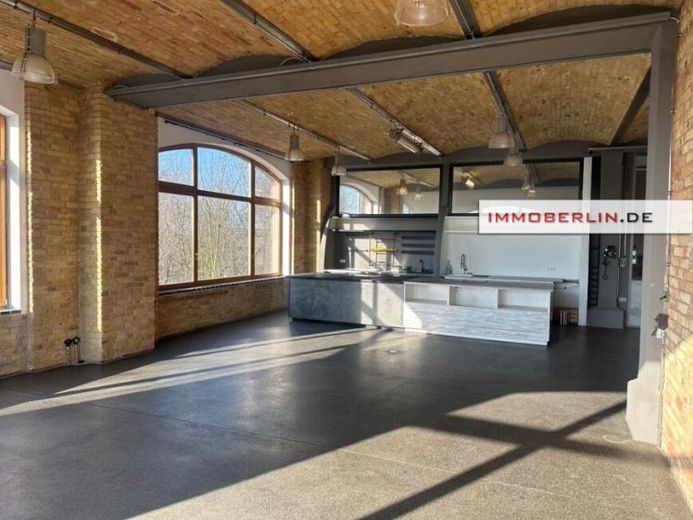 IMMOBERLIN.DE – Klasyczny loft komercyjny z windą w dogodnej komunikacyjnie lokalizacji – Zdjęcie 1
