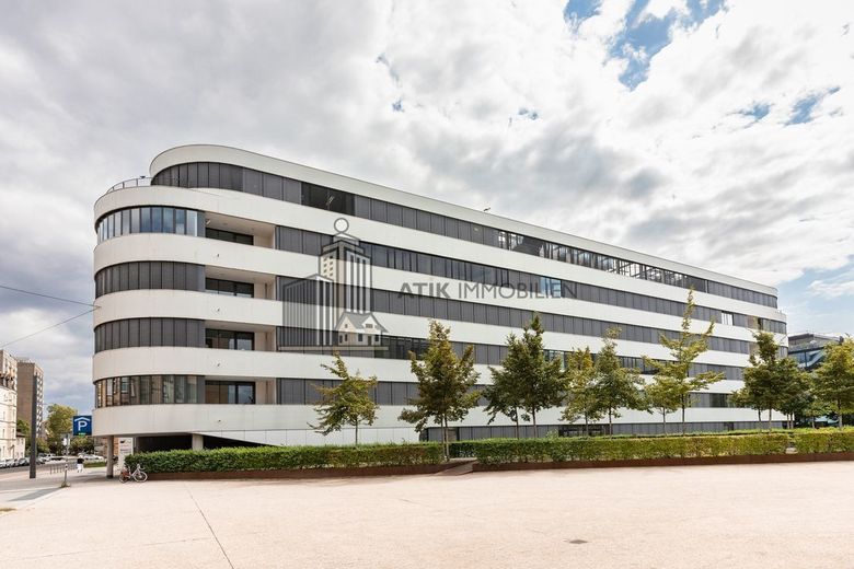 ATIK: Helle, klimatisierte Büroflächen im zentral gelegenen Synus Bürogebäude – Außenansicht