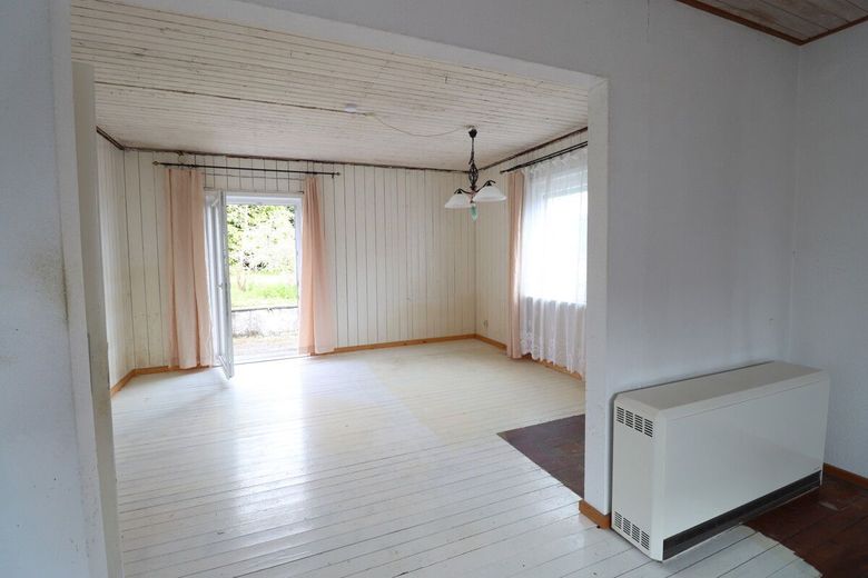 Holzhaus mit Geschichte und viel Potenzial in ruhiger Wohnlage von Bordesholm – Essbereich