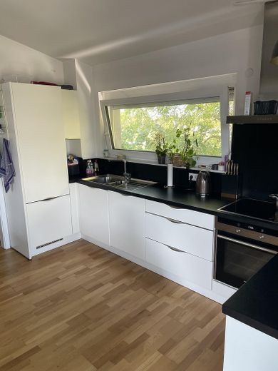 Stilvolle 3-Zimmer-Wohnung in Langenau – Küche