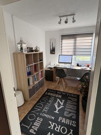 Modernisiertes Einfamilienhaus mit Kamin,Wallbox,bezugsfertig & tollem Wohngefühl – Büro Obergeschoss