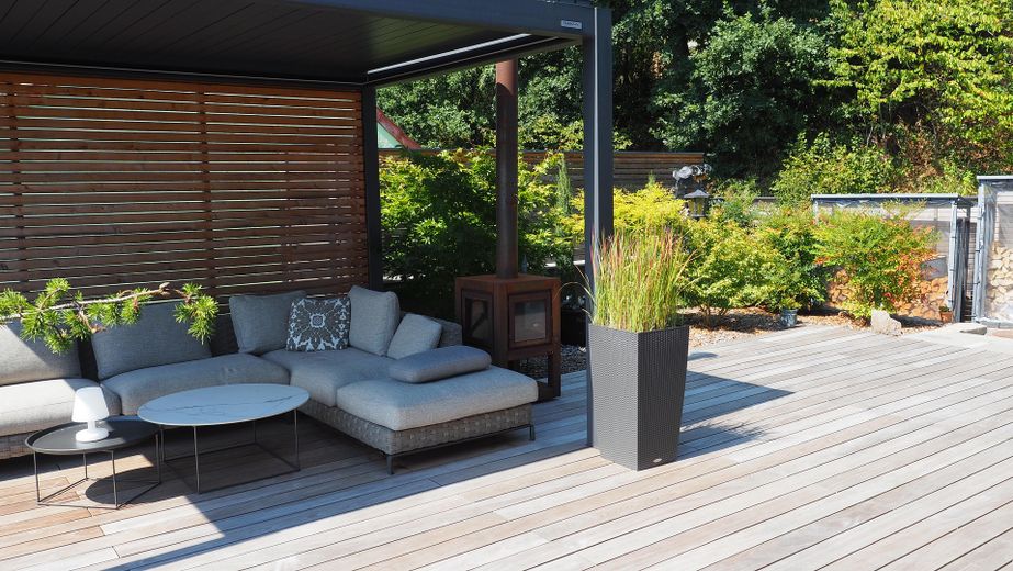 Modernisiertes Einfamilienhaus mit Charakter – Hanglage, Garten und viel Platz in Mömbris – Terrasse
