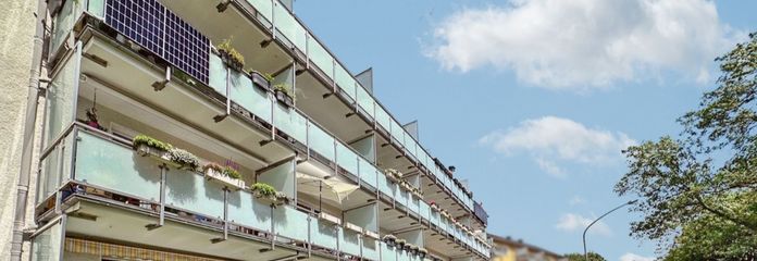 Gepflegte, helle 3,5-Zimmer-Wohnung mit Balkon, Aufzug & Grünblick am Gervinuspark