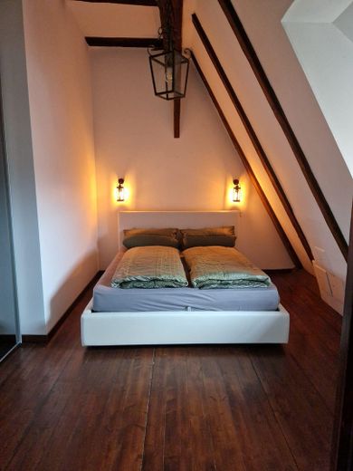Wohnen im Schloss Neufra auf 95m² 2 Zimmer möbliert – Schlafzimmer