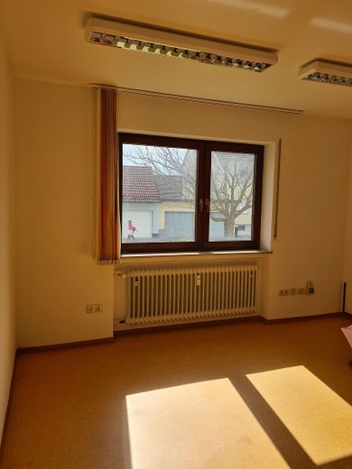 -RESERVIERT- Wohn- und Geschäftshaus, als Dreifamilienhaus geeignet – Foto 17
