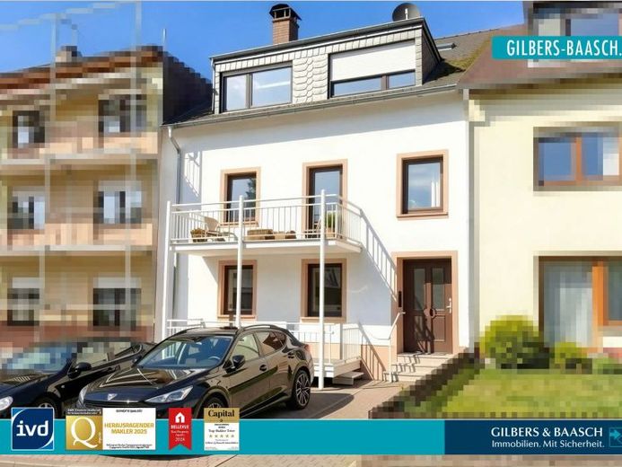 Trier-Filsch: Reihenmittelhaus als 3-FH mit zwei Balkonen, zwei Garagen & zwei PKW-Außenstellplätzen – फोटो 1