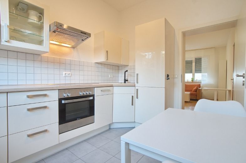Helle, schöne Wohnung mit Komplettausstattung, Waschmaschine etc., ruhig gelegen – 849ee06f6166646902e2830b1b763d3037df0959.jpg