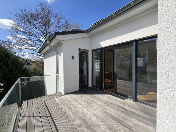 Moderne Obergeschosswohnung mit 2 Balkonen, Tiefgarage und Aufzug im Stadtgartenviertel Hagen – Balkon/Terrasse