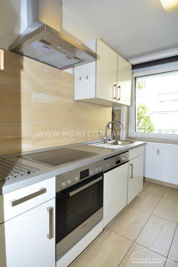 Appartamento di 4 locali completamente arredato a Tiergarten, vicino al KaDeWe – 3e2bf544e4de46b8c9ee59b78cf8b1ead4049c76.jpg
