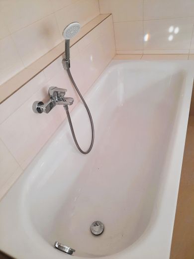  grosses Badezimmer OG