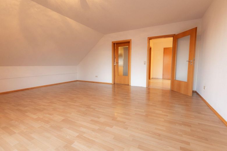 Appartement calme de 3 pièces avec cuisine équipée et balcon à Harpolingen/Bad Säckingen – Wohnzimmer