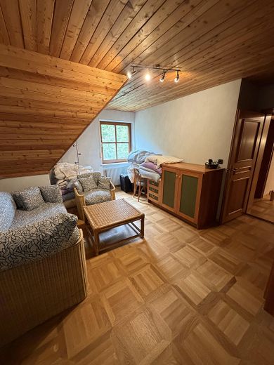 Wohnen mit Charakter: Charmantes Einfamilienhaus mit großem Garten & Kamin – Arbeiten OG