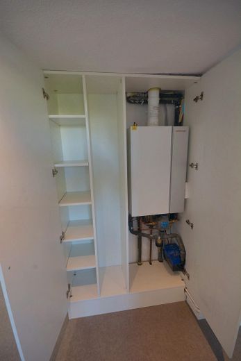 Helle 4-Zimmer Wohnung mit Einbauküche in zentraler Lage – Gas-Brennwertheizung