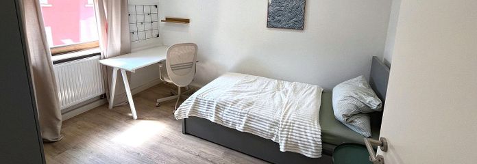 Nur noch 6 WG Zimmer frei | Erstbezug, voll möbliert & ab sofort – Zimmer