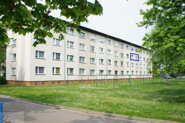 *** JETZT ZUGREIFEN – GEPFLEGTE 3-RAUM-WOHNUNG IN GRÜNER LAGE VON ZEITHAIN! ***
