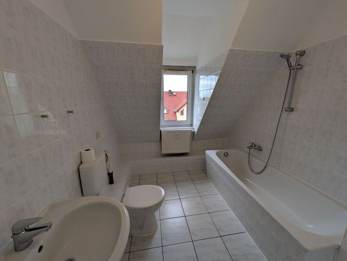3 Raum Wohnung in Grpoitzsch – Bad