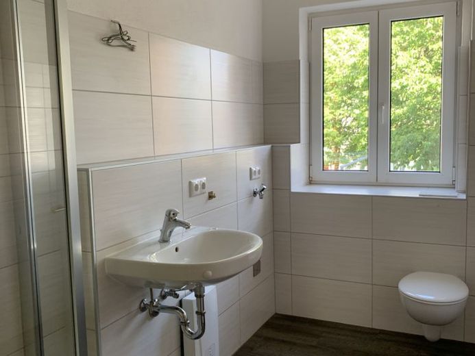 Charmante 3-Zimmer-Erdgeschosswohnung – modern saniert und sofort bezugsbereit – Foto 1