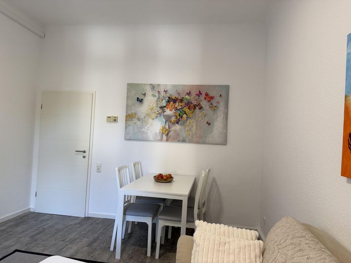 con aire acondicionado, completamente amueblado, recién renovado, listo para entrar a vivir, 2 hab., baño con cocina y balcón – Foto 8