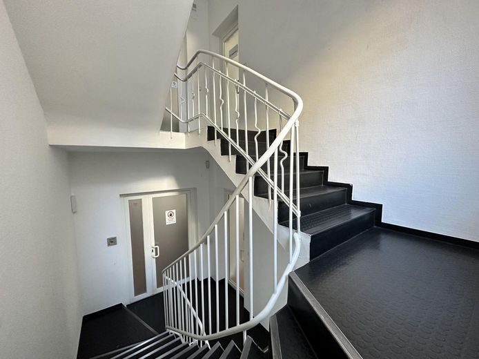 Loftbüro im Backsteingebäude am beliebten Eigelstein – Treppenhaus