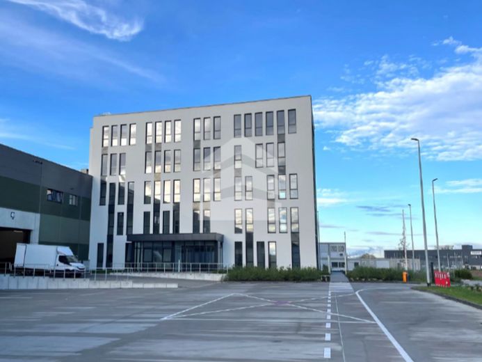 Moderne BUERO.flaeche mit 440 m² direkt am Leipziger Flughafen – Foto 1